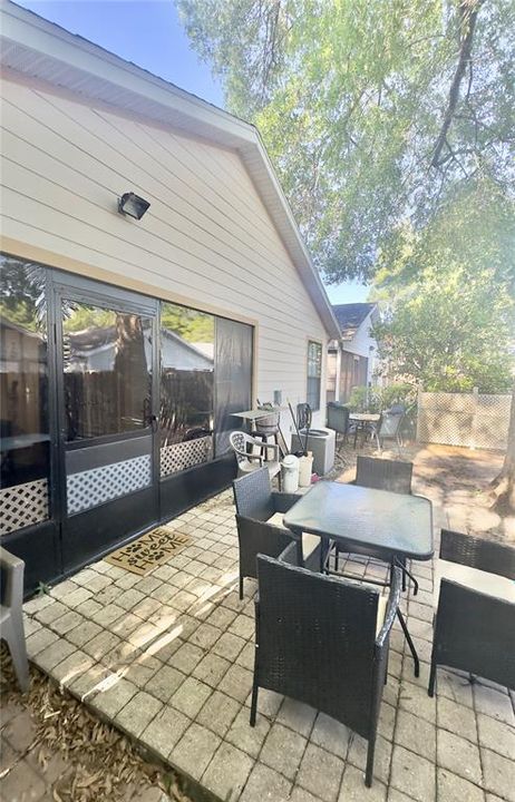 For Sale: $208,000 (3 beds, 2 baths, 1182 Square Feet)