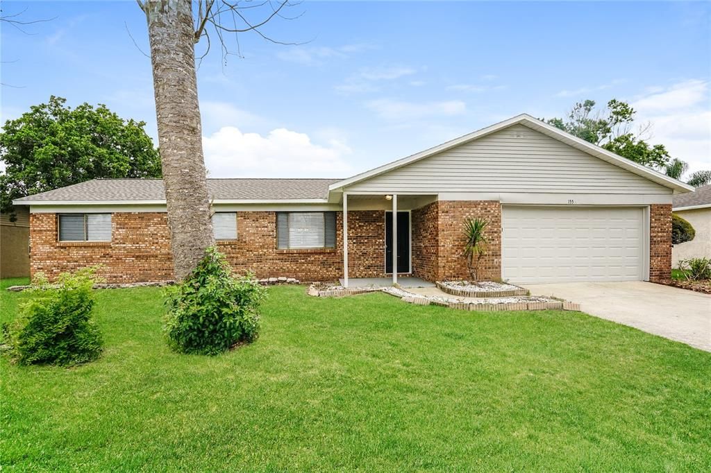 Recently Rented: $2,100 (3 beds, 2 baths, 1691 Square Feet)