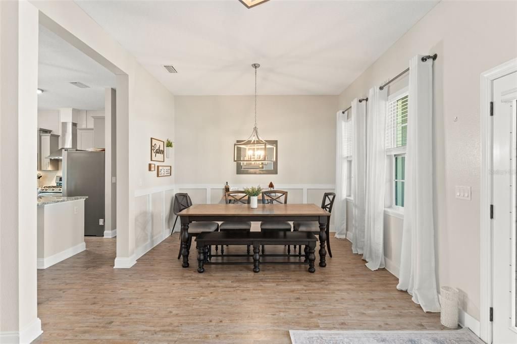 For Sale: $575,000 (4 beds, 3 baths, 2861 Square Feet)