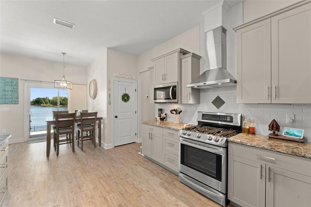 For Sale: $575,000 (4 beds, 3 baths, 2861 Square Feet)