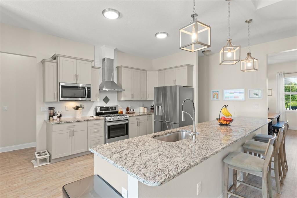 For Sale: $575,000 (4 beds, 3 baths, 2861 Square Feet)