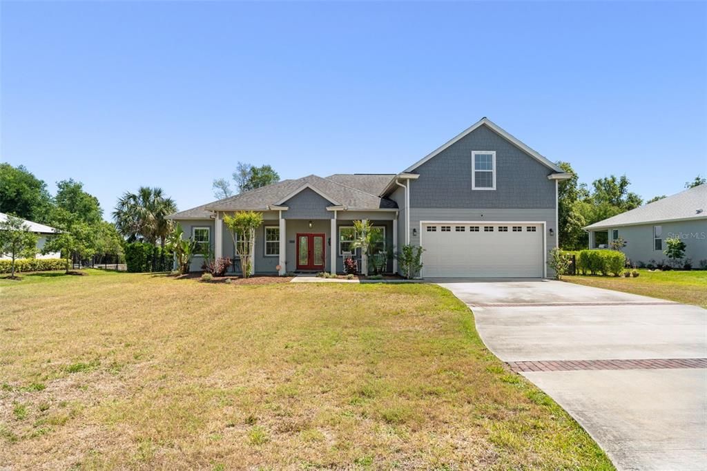 For Sale: $575,000 (4 beds, 3 baths, 2861 Square Feet)