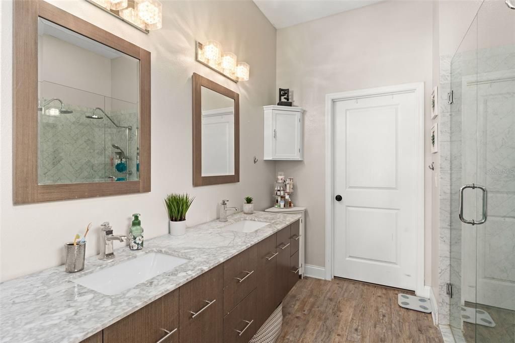 For Sale: $575,000 (4 beds, 3 baths, 2861 Square Feet)