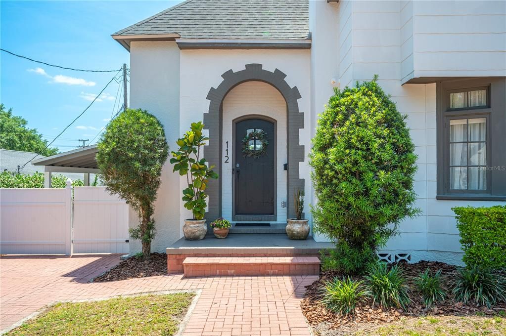 Active With Contract: $710,000 (4 beds, 2 baths, 3509 Square Feet)