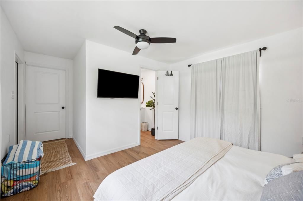 Active With Contract: $710,000 (4 beds, 2 baths, 3509 Square Feet)