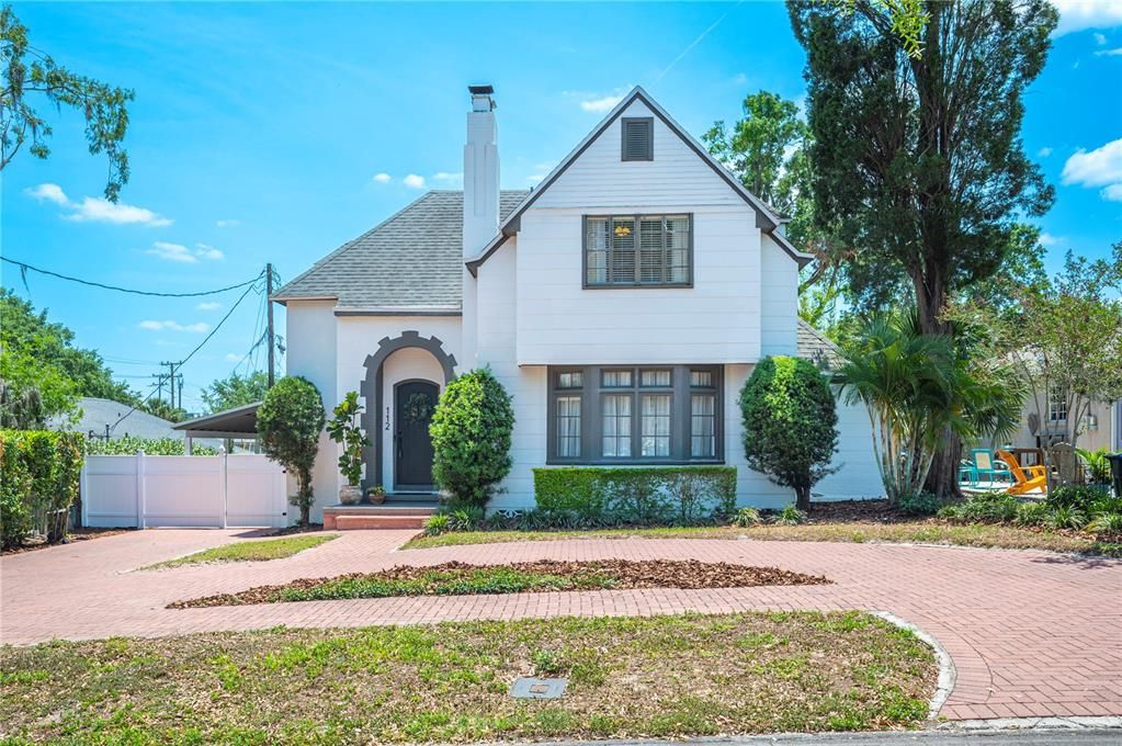 Active With Contract: $710,000 (4 beds, 2 baths, 3509 Square Feet)