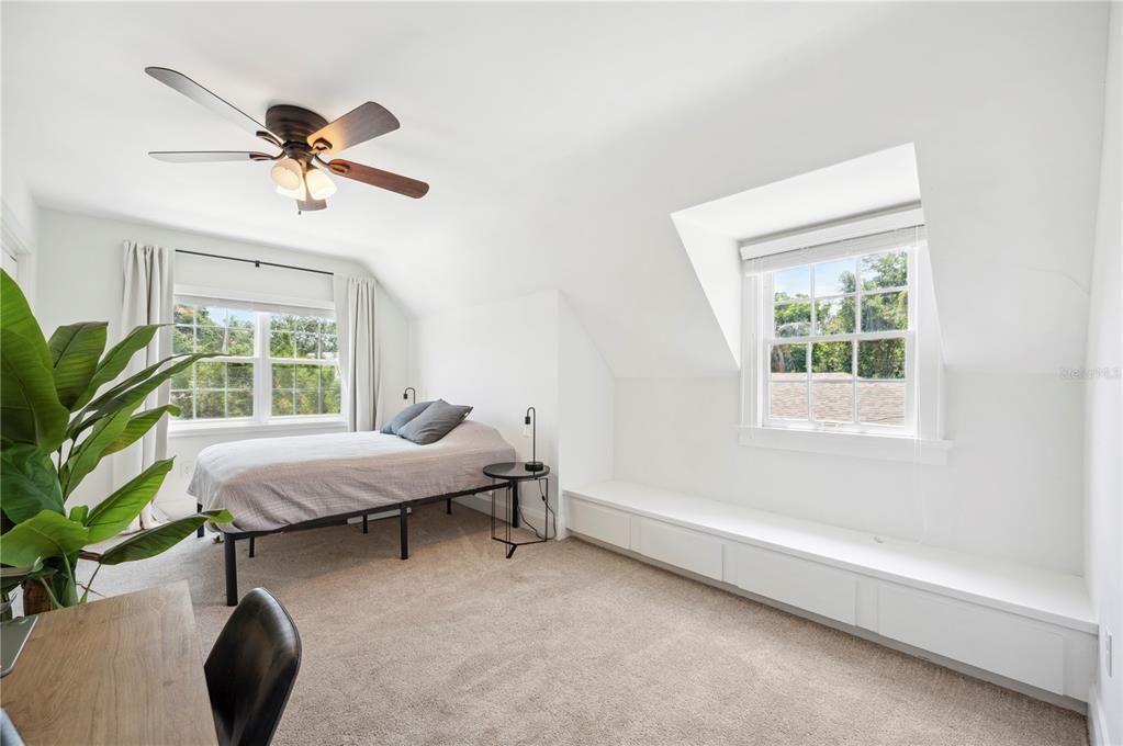 Active With Contract: $710,000 (4 beds, 2 baths, 3509 Square Feet)