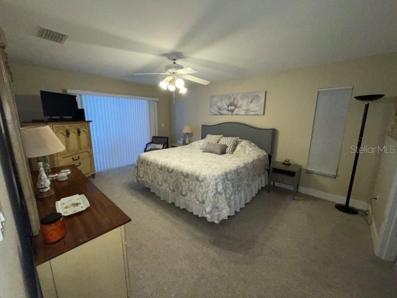 For Rent: $5,500 (3 beds, 2 baths, 2043 Square Feet)