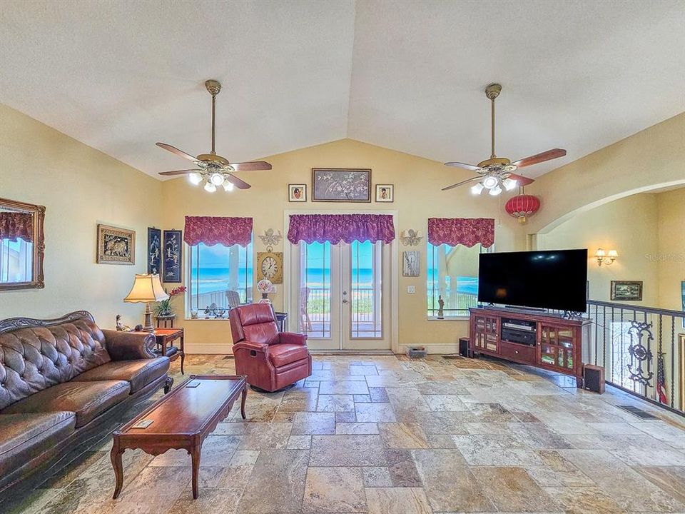 待售: $1,195,000 (3 贝兹, 3 浴室, 2252 平方英尺)