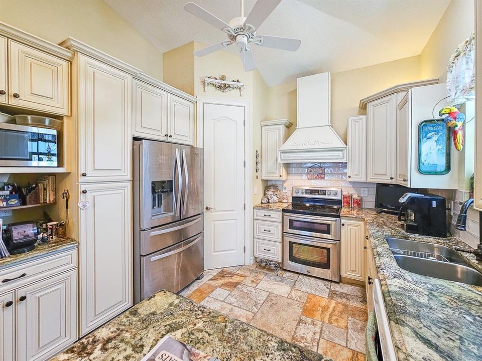 待售: $1,195,000 (3 贝兹, 3 浴室, 2252 平方英尺)