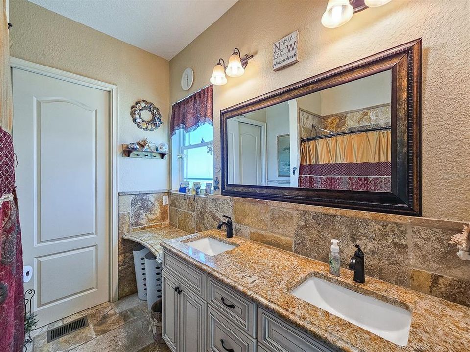 待售: $1,195,000 (3 贝兹, 3 浴室, 2252 平方英尺)