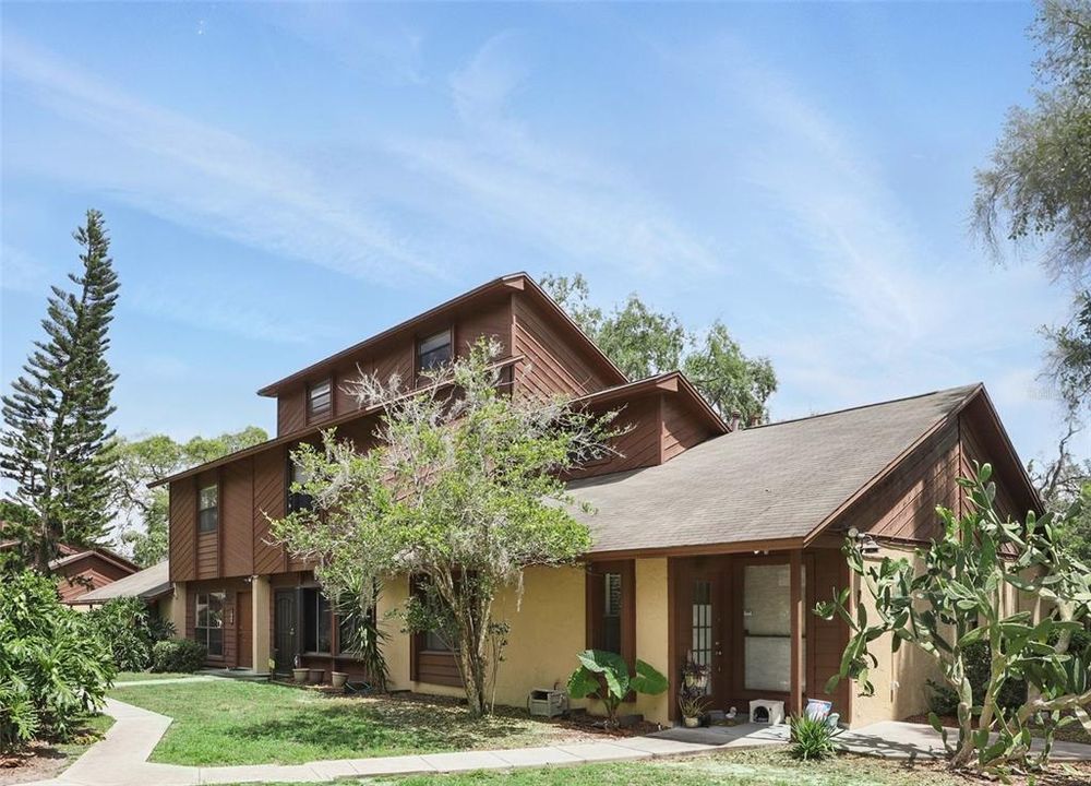 待售: $199,900 (2 贝兹, 2 浴室, 1225 平方英尺)