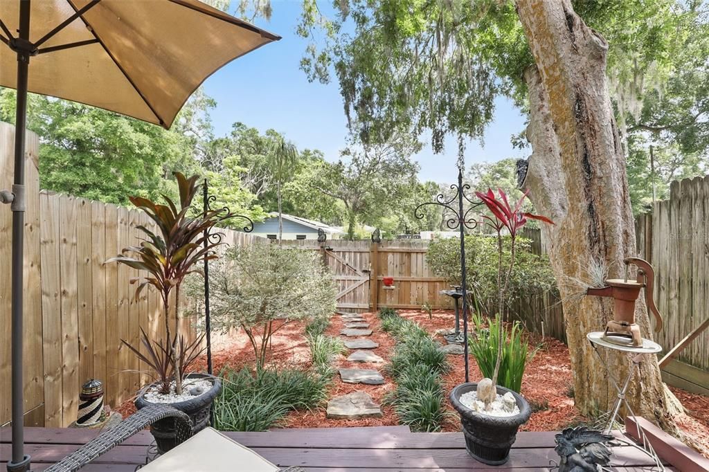 待售: $199,900 (2 贝兹, 2 浴室, 1225 平方英尺)