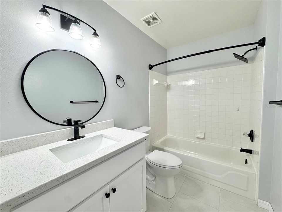 For Rent: $1,450 (2 beds, 2 baths, 1073 Square Feet)