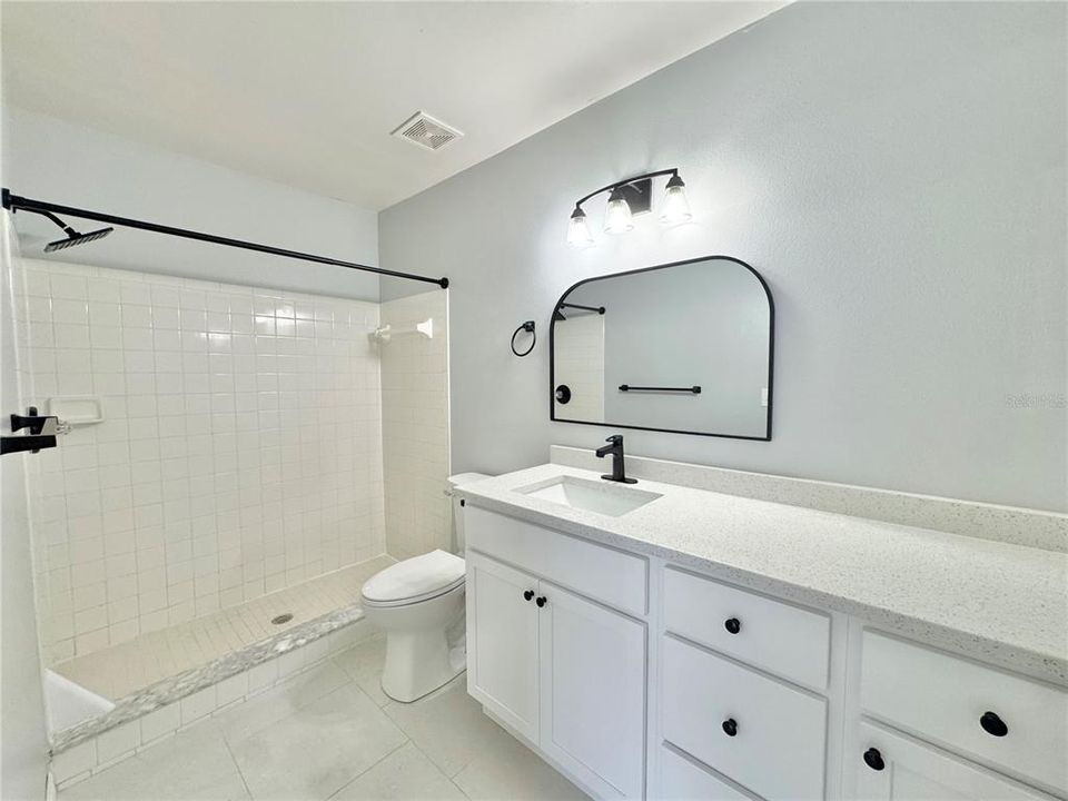 For Rent: $1,450 (2 beds, 2 baths, 1073 Square Feet)