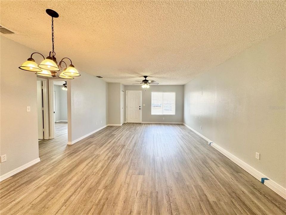 For Rent: $1,450 (2 beds, 2 baths, 1073 Square Feet)