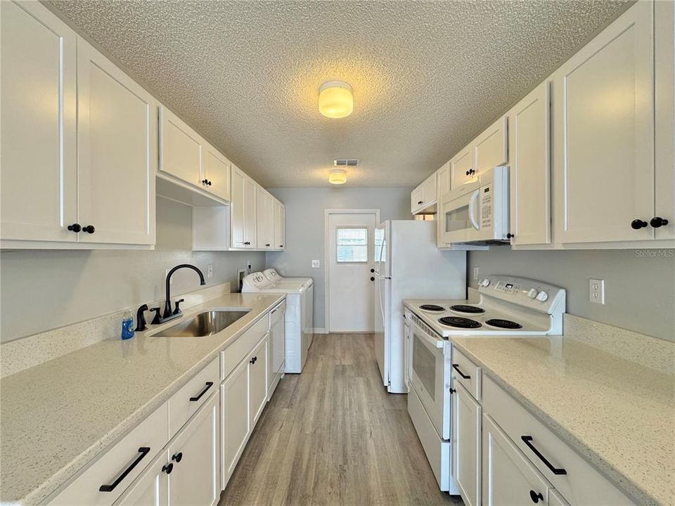 For Rent: $1,450 (2 beds, 2 baths, 1073 Square Feet)