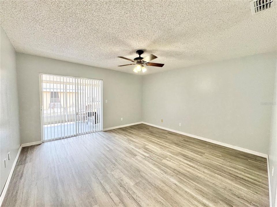 For Rent: $1,450 (2 beds, 2 baths, 1073 Square Feet)