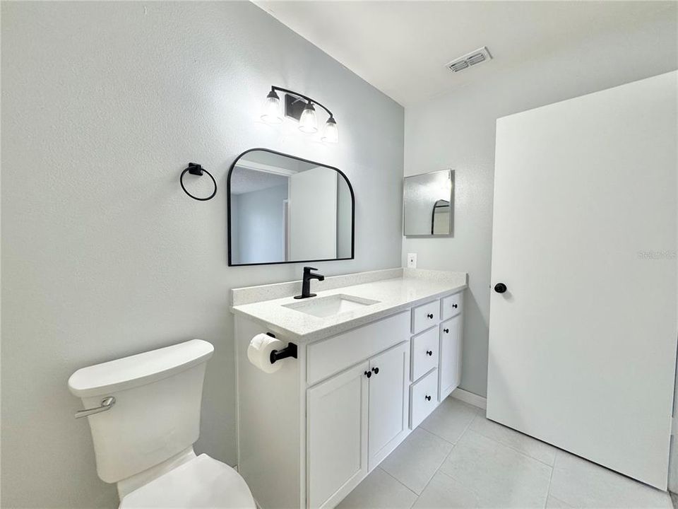 For Rent: $1,450 (2 beds, 2 baths, 1073 Square Feet)