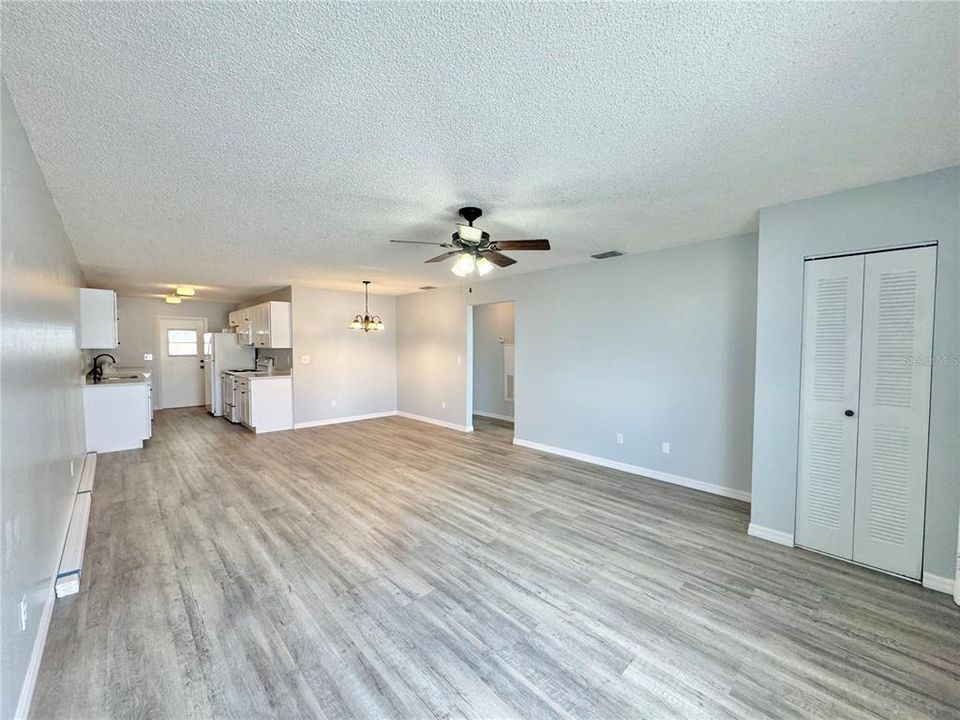 For Rent: $1,450 (2 beds, 2 baths, 1073 Square Feet)