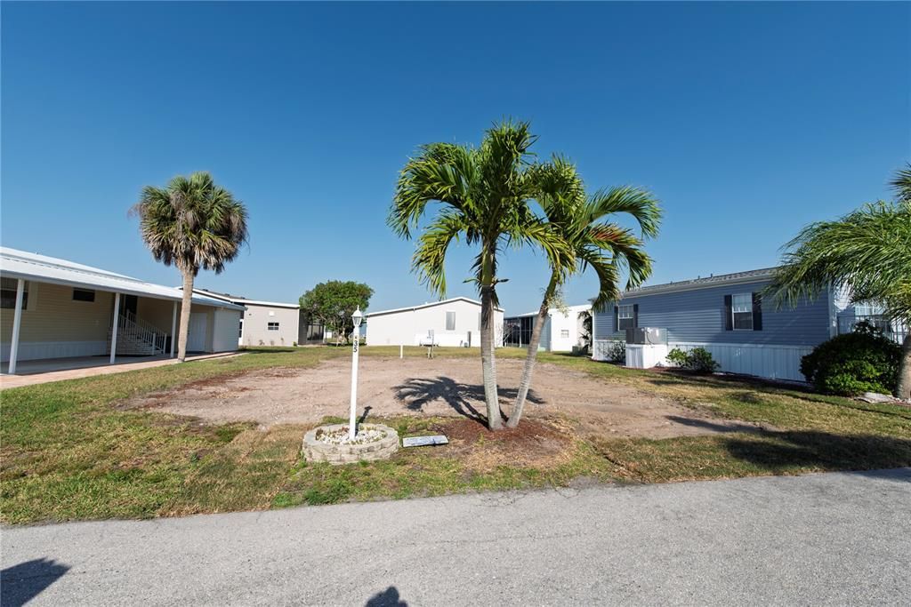 For Sale: $57,000 (0.09 acres)