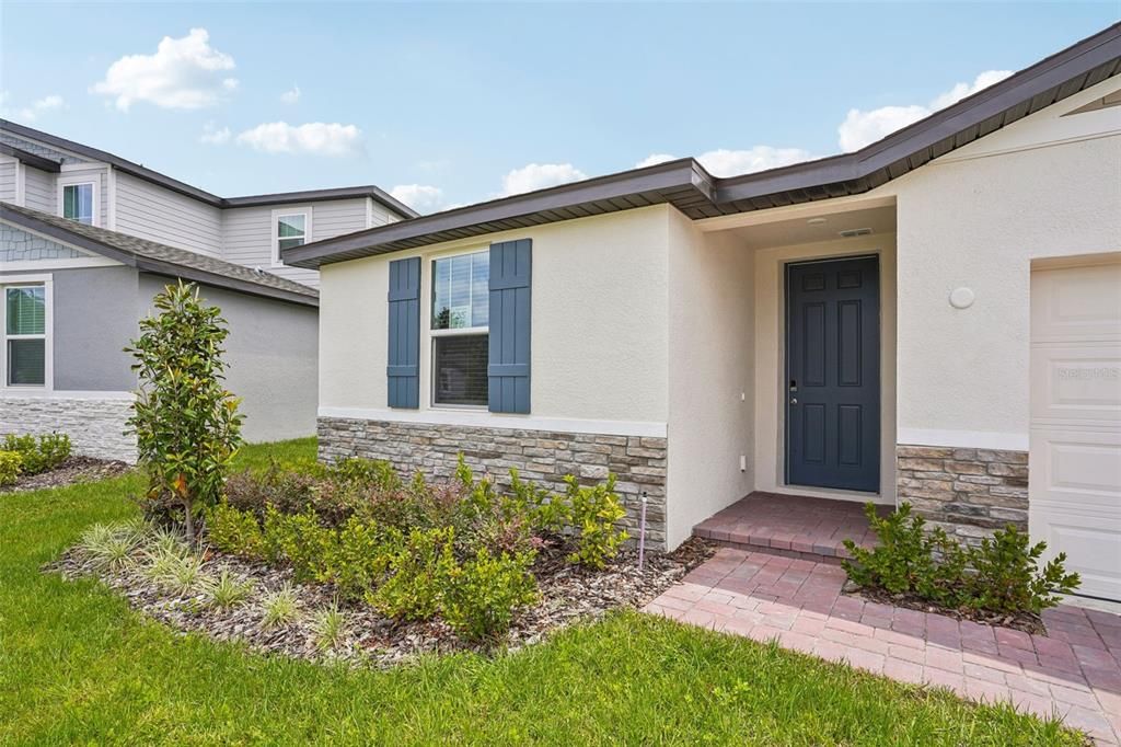 最近售出: $360,505 (4 贝兹, 3 浴室, 1988 平方英尺)