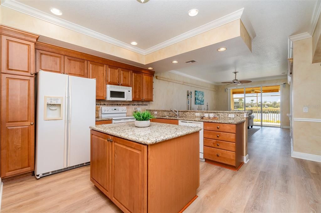 For Sale: $275,000 (3 beds, 2 baths, 1586 Square Feet)