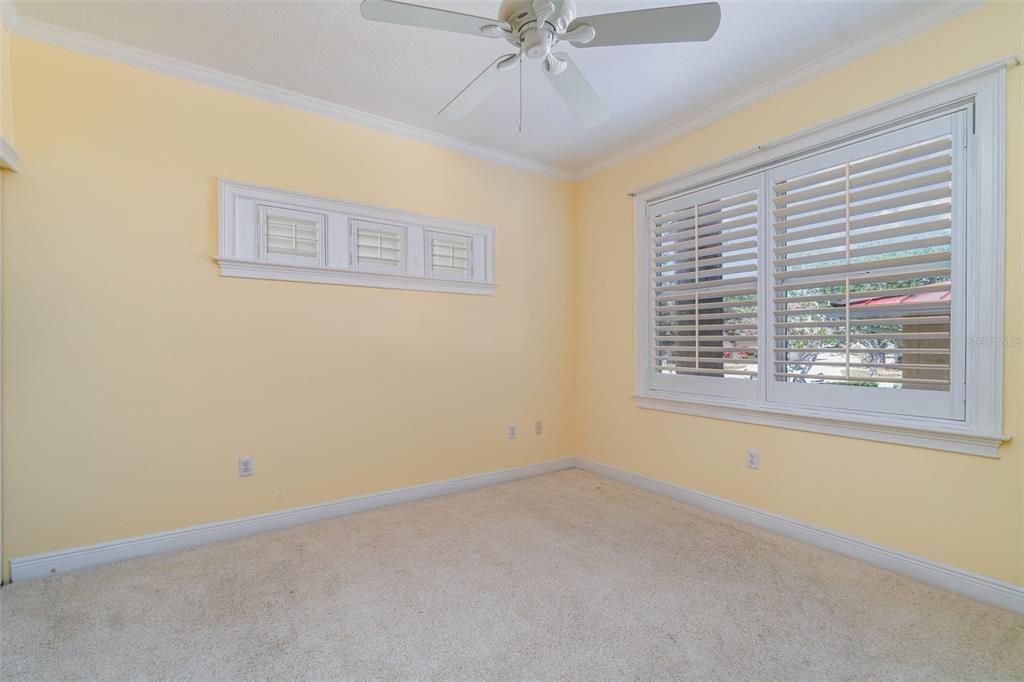 For Sale: $275,000 (3 beds, 2 baths, 1586 Square Feet)