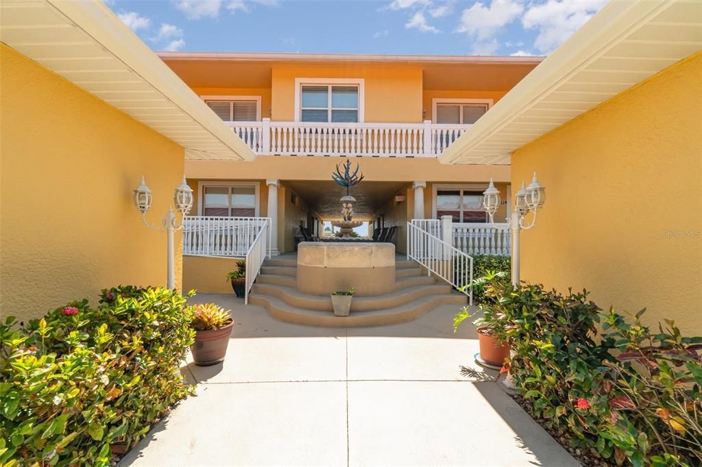 For Sale: $275,000 (3 beds, 2 baths, 1586 Square Feet)