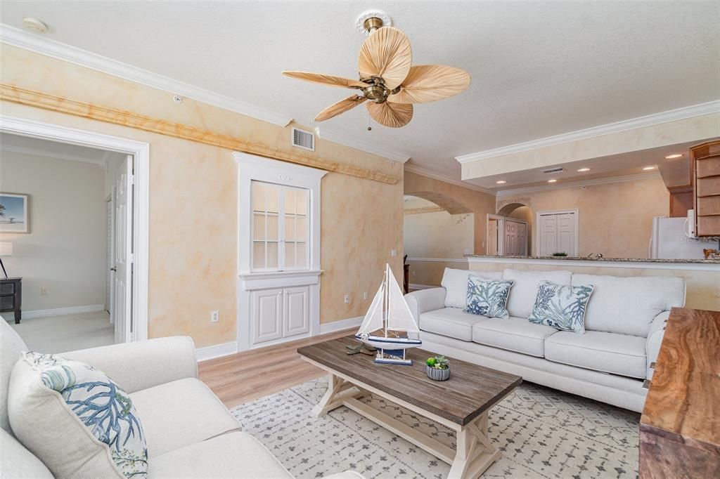 For Sale: $275,000 (3 beds, 2 baths, 1586 Square Feet)