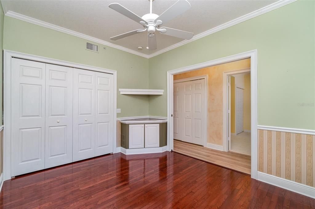 For Sale: $275,000 (3 beds, 2 baths, 1586 Square Feet)