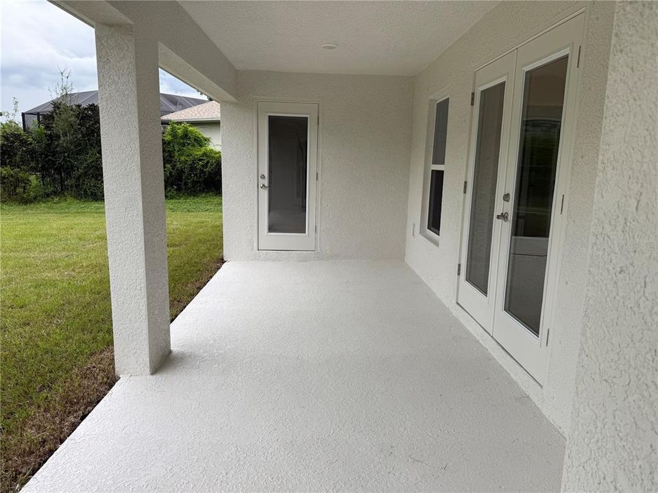 Под контрактом: $406,900 (4 спален, 3 ванн, 2265 Квадратных фут)