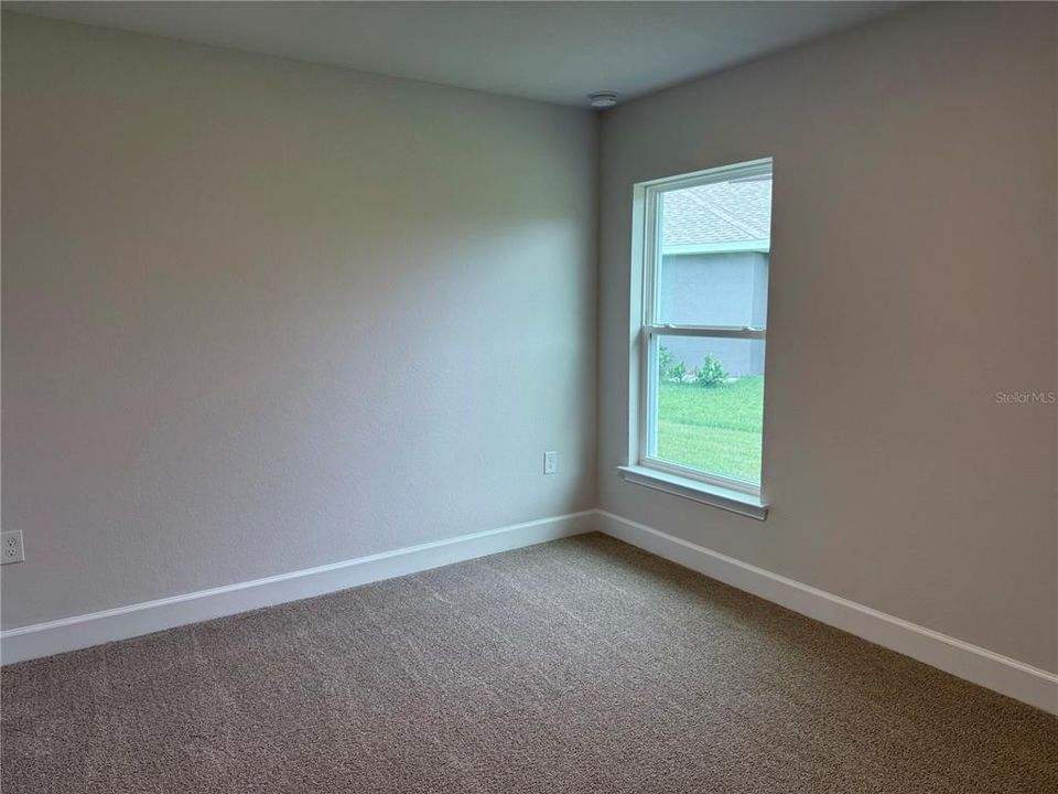 Под контрактом: $406,900 (4 спален, 3 ванн, 2265 Квадратных фут)