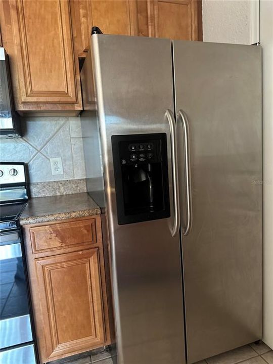 На продажу: $229,000 (3 спален, 2 ванн, 1285 Квадратных фут)