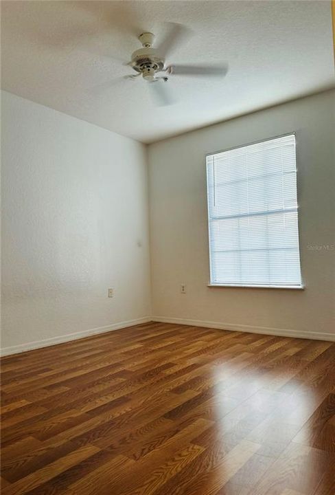 На продажу: $229,000 (3 спален, 2 ванн, 1285 Квадратных фут)