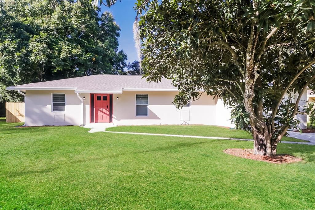 Recently Rented: $1,960 (3 beds, 2 baths, 1452 Square Feet)