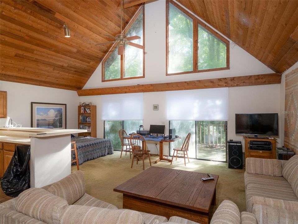 For Sale: $2,886,950 (3 beds, 1 baths, 1954 Square Feet)