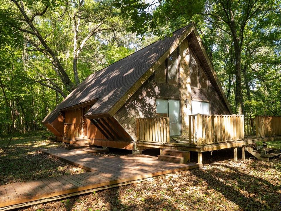 For Sale: $2,886,950 (3 beds, 1 baths, 1954 Square Feet)