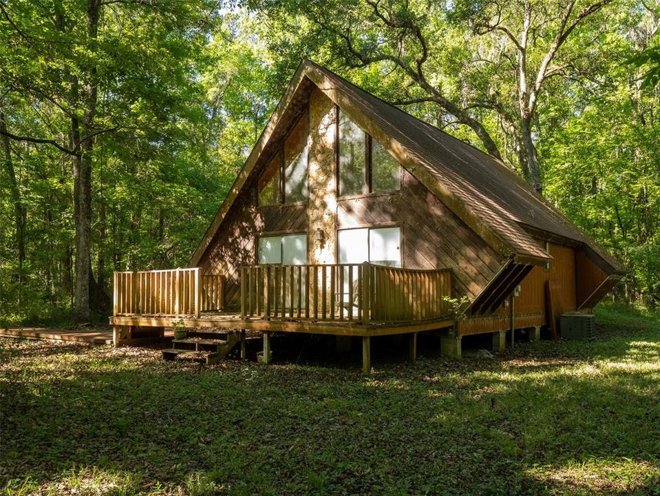 For Sale: $2,886,950 (3 beds, 1 baths, 1954 Square Feet)