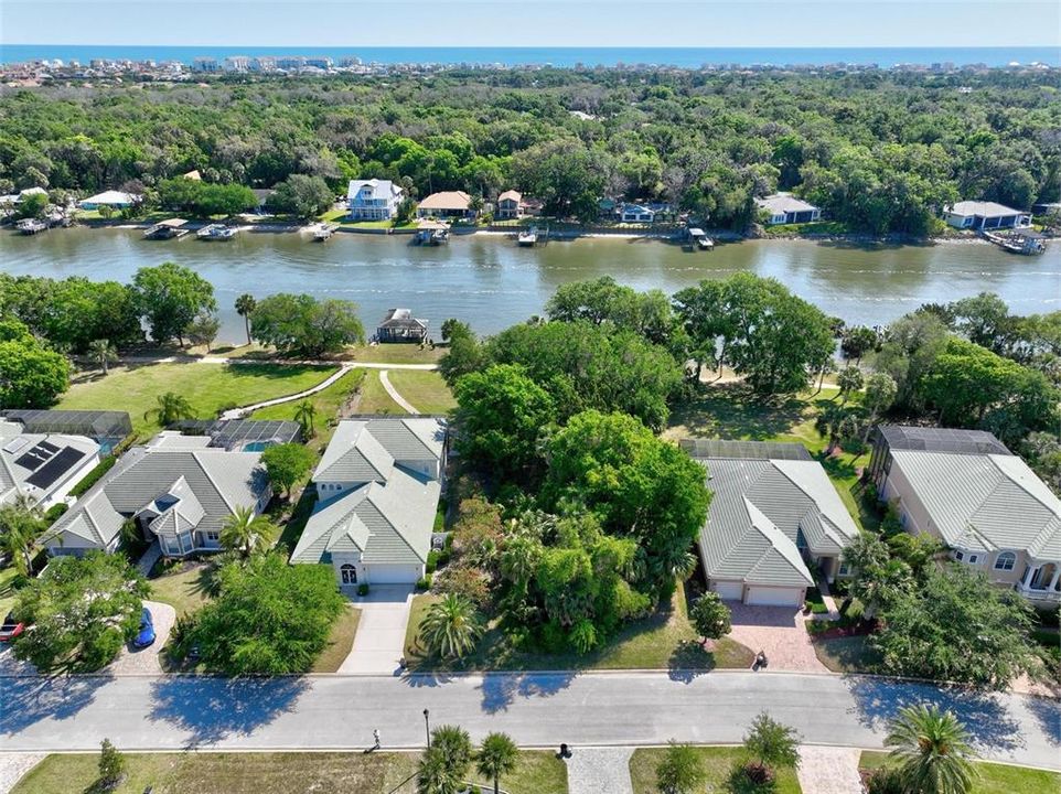 En Venta: $329,000 (0.22 acres)