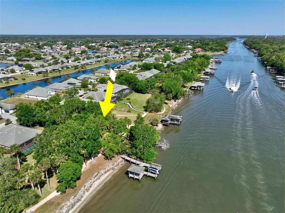 En Venta: $329,000 (0.22 acres)