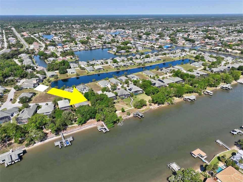 En Venta: $329,000 (0.22 acres)