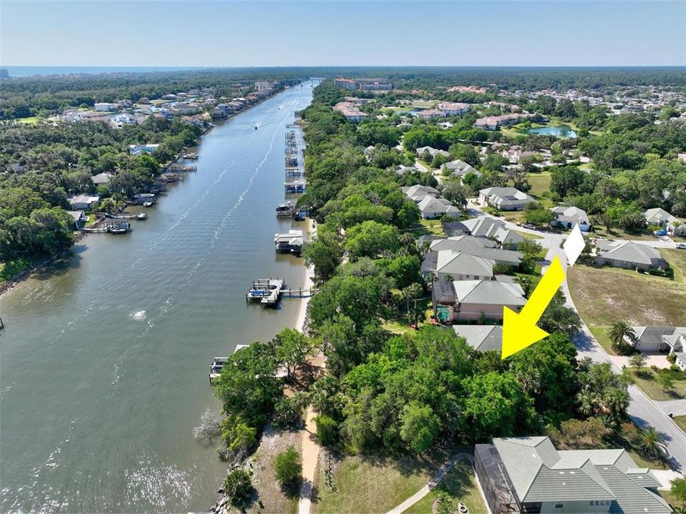 En Venta: $329,000 (0.22 acres)