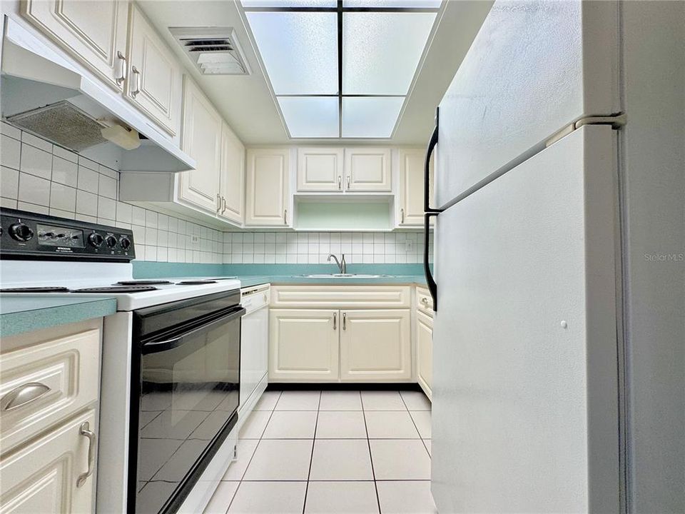 Activo con contrato: $62,000 (1 camas, 1 baños, 672 Pies cuadrados)