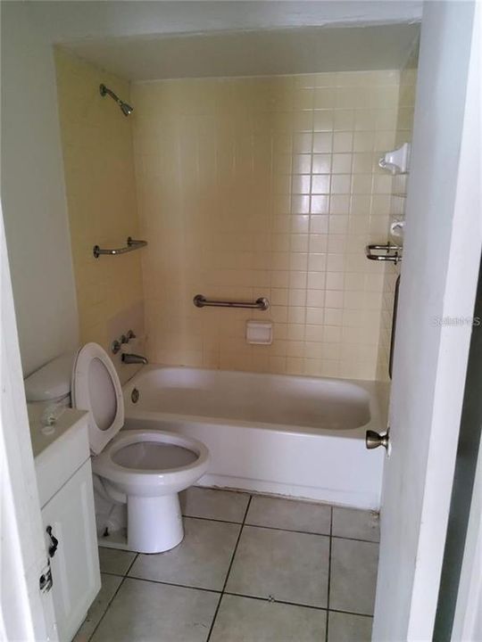 Recently Rented: $1,295 (4 beds, 2 baths, 2346 Square Feet)