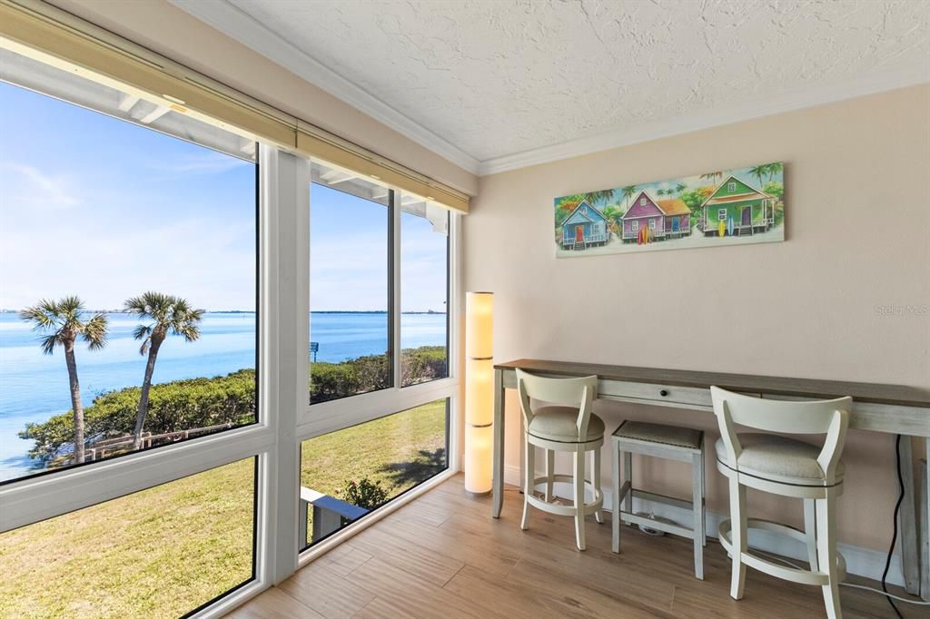 For Sale: $799,900 (2 beds, 2 baths, 1377 Square Feet)