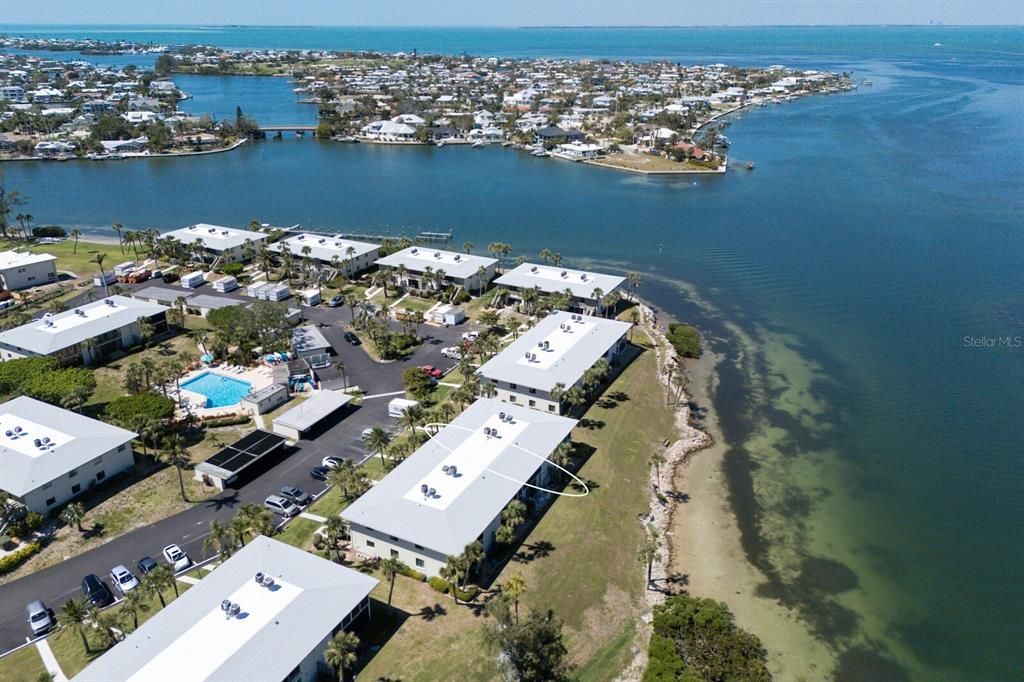 For Sale: $799,900 (2 beds, 2 baths, 1377 Square Feet)