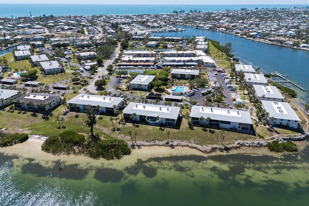 For Sale: $799,900 (2 beds, 2 baths, 1377 Square Feet)