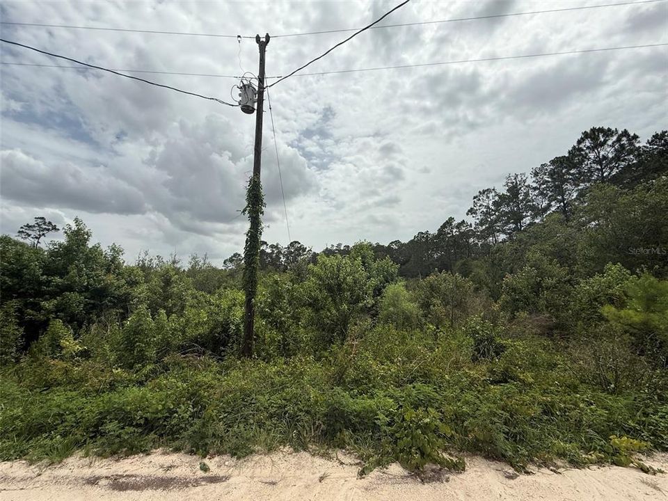 待售: $12,800 (0.55 acres)