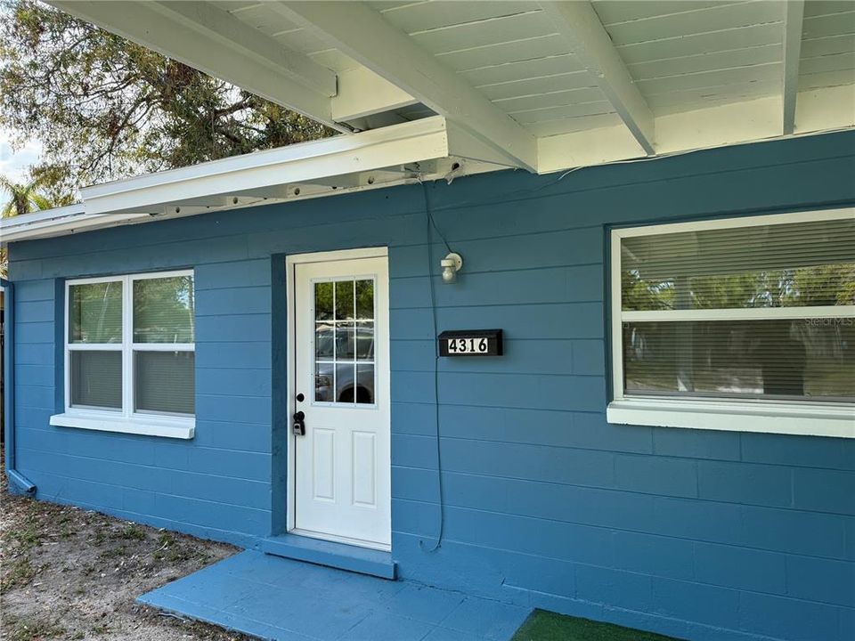 Vendido Recientemente: $299,900 (3 camas, 1 baños, 1008 Pies cuadrados)